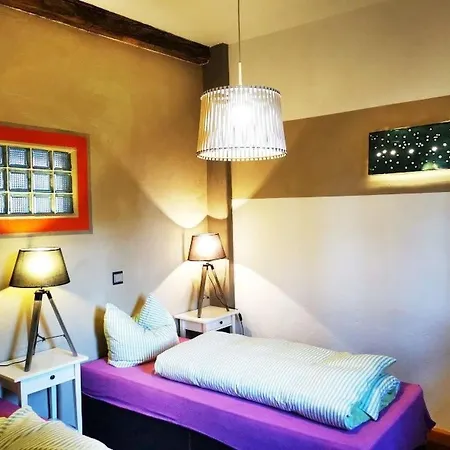 In Mit Grossem Garten By Interhome Lejlighed *