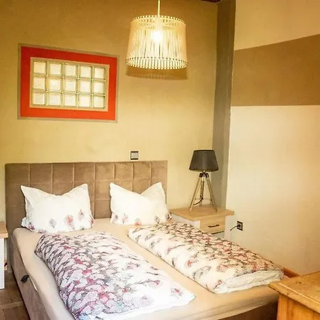 In Mit Grossem Garten By Interhome Lejlighed *