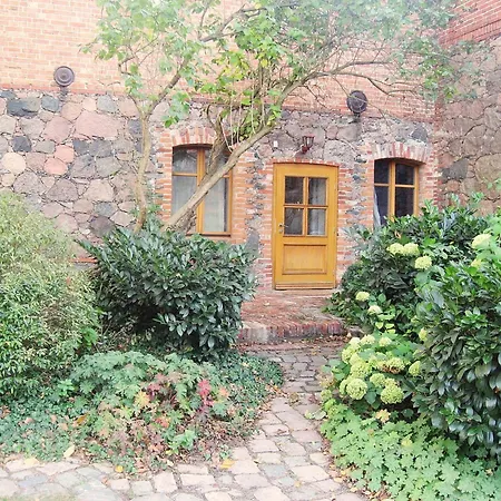 In Mit Grossem Garten By Interhome Apartment *